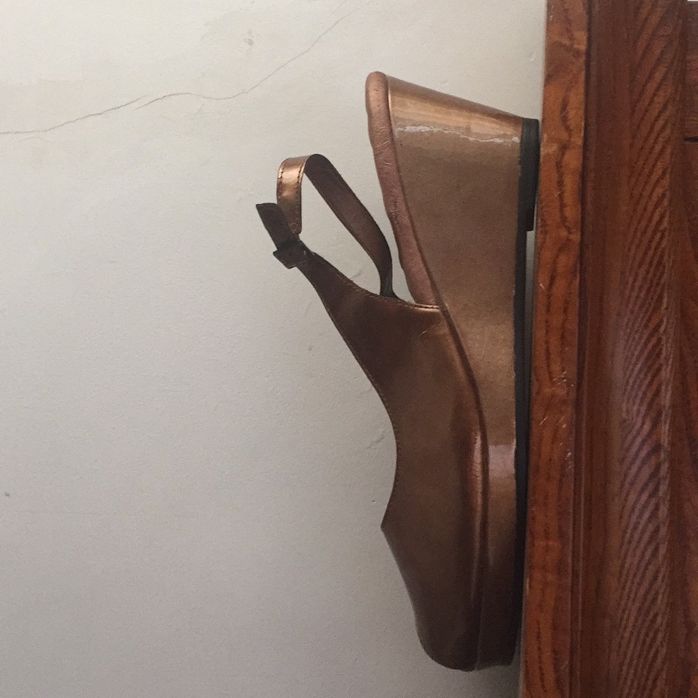 Women’s shoes